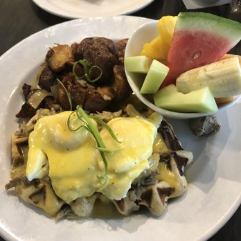 Chicago Waffles - Duck Benedict - Breakfast & Brunch Near Me - Chicago, Illinois Chicago Waffles - Duck Benedict - Breakfast & Brunch Near Me - Chicago, Illinois