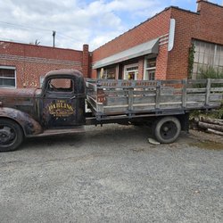 Squad Car Tours - Truck next to court house