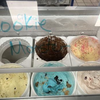 Kelly's Cone Connection - Ice Cream & Frozen Yogurt Near Me - Hamden, Connecticut