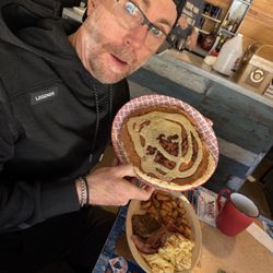 Shady Oaks Restaurant - Pancakes (HUGE!)