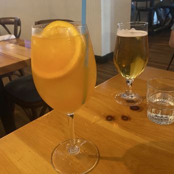 The Mariner - Tropical Sangria and Beer - Seafood Near Me - Mystic, Connecticut