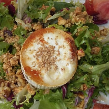 Rokola - La taberna de Graus - Ensalada con queso de cabra - Restaurants Near Me - Graus, HU Rokola - La taberna de Graus - Ensalada con queso de cabra - Restaurants Near Me - Graus, HU