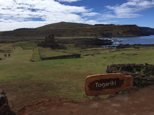Ahu Tongariki by null