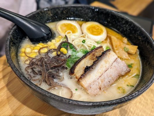 Tanoshii Ramen by null