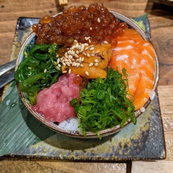 Kiraku - Mini Kaisen Donburi - Tapas/Small Plates Near Me - Berkeley, California Kiraku - Mini Kaisen Donburi - Tapas/Small Plates Near Me - Berkeley, California