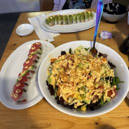 Caterpillar role, tuna dragon roll and Bimi bop salad (tuna and salmon chunks with avocado rice and greens) Caterpillar role, tuna dragon roll and Bimi bop salad (tuna and salmon chunks with avocado rice and greens)