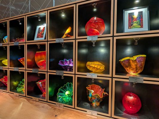 Chihuly Garden and Glass by null