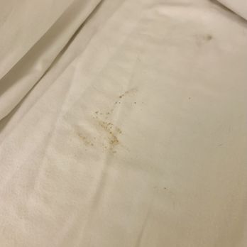 Kings Inn San Diego - Dirty sheets. - San Diego, CA