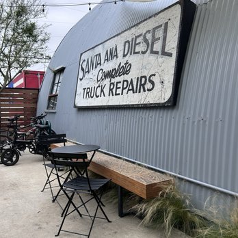61hundred Bread - Seating area - Bakeries Near Me - Santa Ana, California