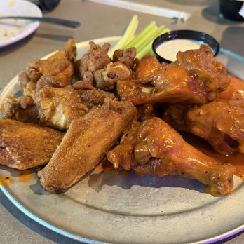 Pluckers Wing Bar - Mesquite - Wings - Chicken Wings Near Me - Mesquite, Texas Pluckers Wing Bar - Mesquite - Wings - Chicken Wings Near Me - Mesquite, Texas