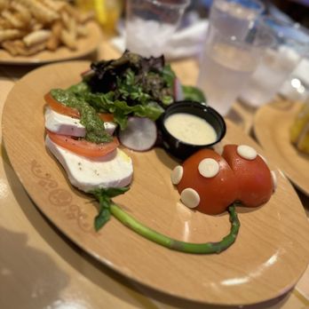 Toadstool Cafe - Caprese Salad - Cafes Near Me - Universal City, California Toadstool Cafe - Caprese Salad - Cafes Near Me - Universal City, California