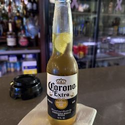 Mel's Place - Corona Extra with Lime
