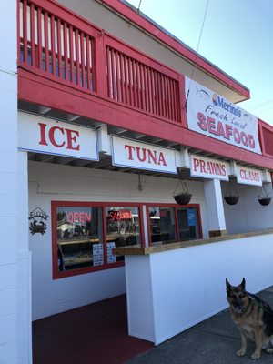 MERINO’S SEAFOOD MARKET RETAIL - 64 Photos & 107 Reviews - 301 E Harbor