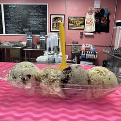 Sprinkles Homemade Ice Cream - Ice cream flight!