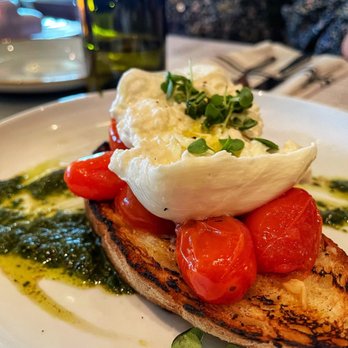 Sixty Vines - Burrata - Wine Bars Near Me - Winter Park, Florida Sixty Vines - Burrata - Wine Bars Near Me - Winter Park, Florida