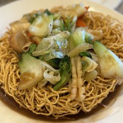 Pho Mai - Pan Fried Rice Noodles with Seafood and Mixed Vegetables