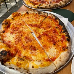 Flagship City Food Hall - The pizza