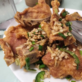 Ginger & Garlic - Salt & Pepper Pork Chop - Dim Sum Near Me - Honolulu, Hawaii Ginger & Garlic - Salt & Pepper Pork Chop - Dim Sum Near Me - Honolulu, Hawaii