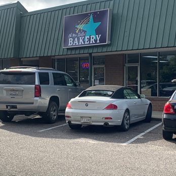 Oh Mie Stelle - two cars parked in front of a bakery - Bagels Near Me - Aiken, South Carolina
