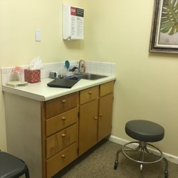 Lata Toshniwal, MD - Exam room