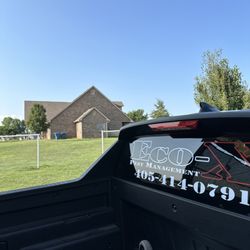 Eco-X Pest Management - Working