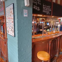 Dolphin Inn