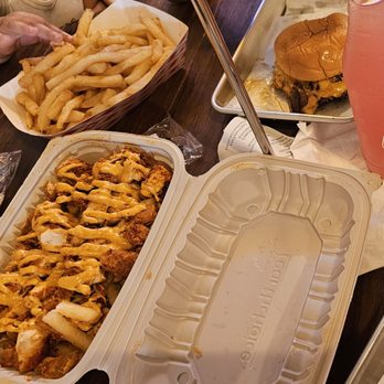Flamin Feathers - Burgers Near Me - Union, New Jersey