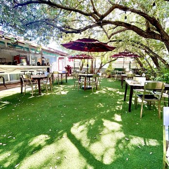 Oasis Mediterranean Cuisine - Outside patio - Mediterranean Near Me - Key West, Florida