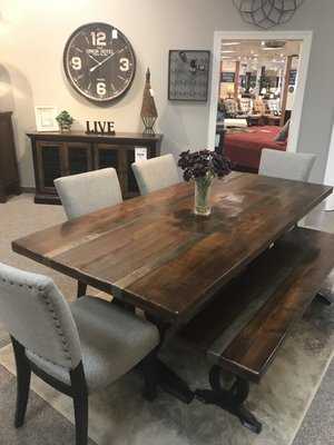 I Keating Furniture World 613 Kirkwood Mall Bismarck Nd