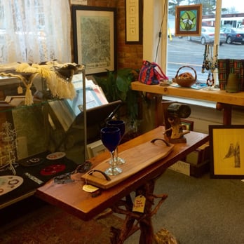 The Framing Studio II - Artisan wood table - Art Galleries Near Me - Elbridge, New York