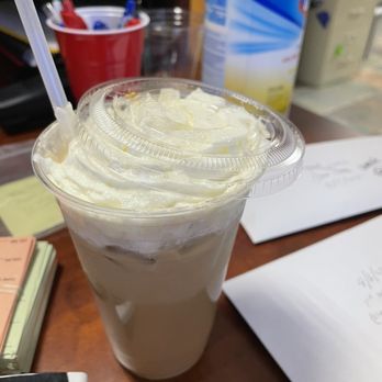 Banyan Breeze - Iced white mocha - Coffee & Tea Near Me - Honolulu, Hawaii