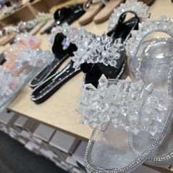 Sam Moon Luggage & Gifts - Fancy sandals