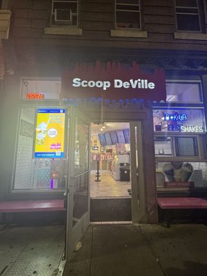 Scoop Deville South St by null