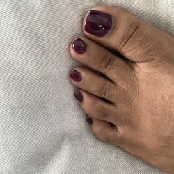 Sammi's Nail - Regular purple Essie pedicure