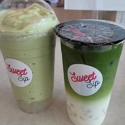 Avocado smoothie and thai green tea
