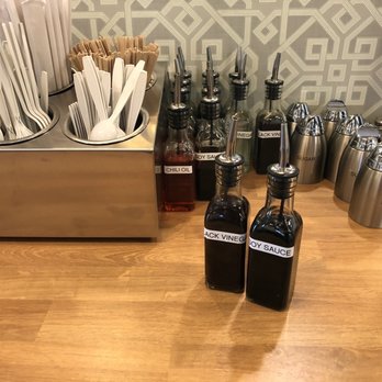 Yi Mei - Self serve utensils and sauces - Taiwanese Near Me - San Gabriel, California