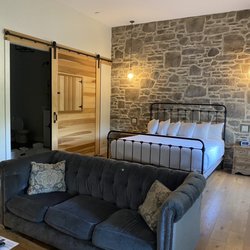 Pine Cove Lodging - Magnolia