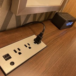 Holiday Inn Twin Falls - Outlets by bed