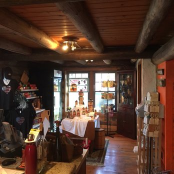 Grinder's Switch Winery - Wineries Near Me - Centerville, Tennessee