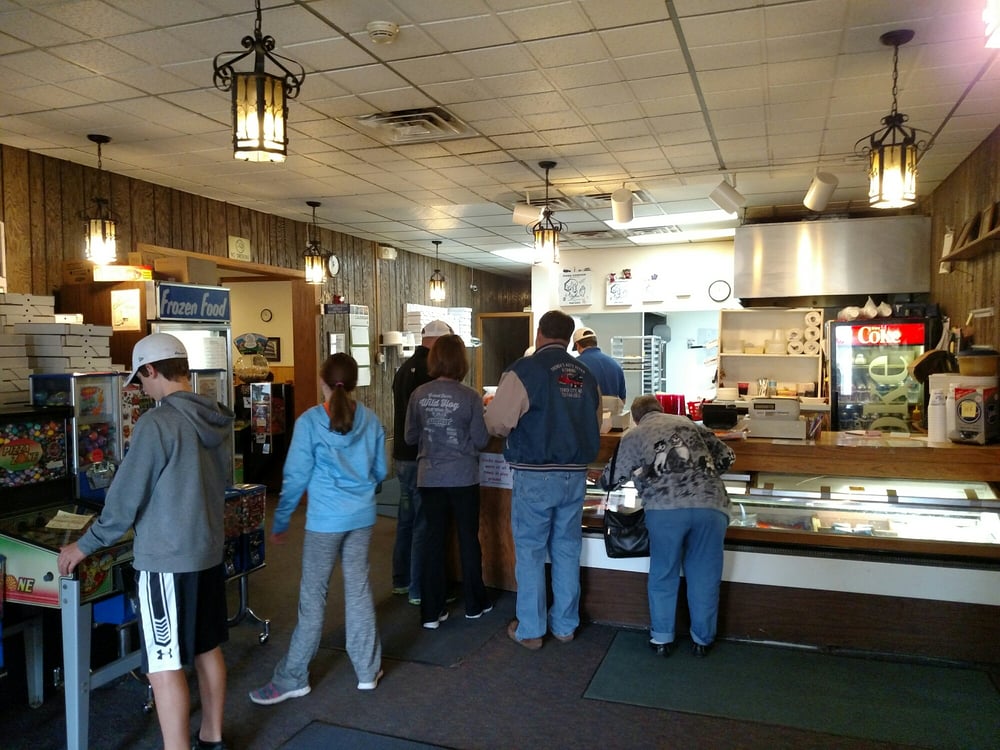 PIZZA CORNER RESTAURANT Updated October 2024 11 Photos & 31 Reviews 202 E Main St, Valley