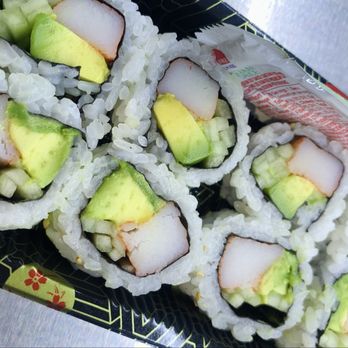 Sakura Market - California roll - International Grocery Near Me - New York, New York