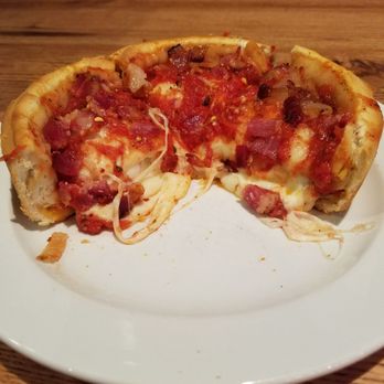 Giordano's - Pizza Near Me - Rockford, Illinois