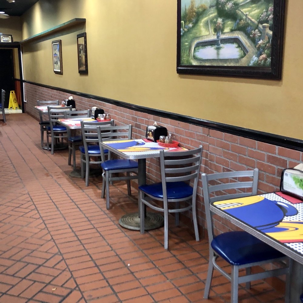 Tony's Pizza - The seating area. - Pizza Near Me - Dunedin, Florida Tony's Pizza - The seating area. - Pizza Near Me - Dunedin, Florida