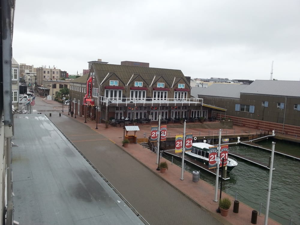 Willie G's Seafood & Steaks