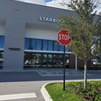 Starbucks - Coffee & Tea Near Me - Boynton Beach, Florida