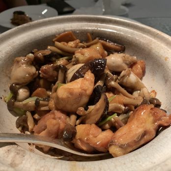明閣 - Chicken and frog pot - Cantonese Near Me - Hong Kong, HK