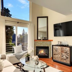 Seattle Furnished Suites - West Seattle town house living room