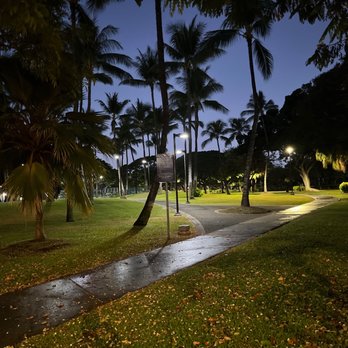 Fort DeRussy Beach Park - Morning run - Parks Near Me - Honolulu, Hawaii Fort DeRussy Beach Park - Morning run - Parks Near Me - Honolulu, Hawaii
