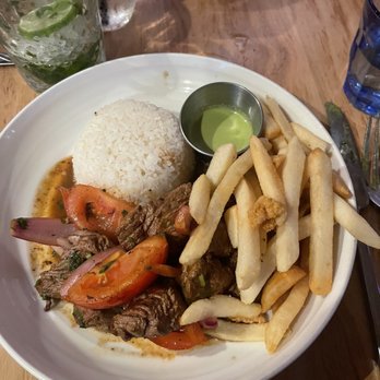 Los Balcones - Lomo Saltado - Peruvian Near Me - Los Angeles, California Los Balcones - Lomo Saltado - Peruvian Near Me - Los Angeles, California