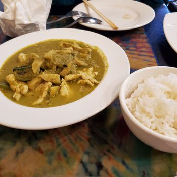 Saithong Para Thai - Green chicken curry - Thai Near Me - Fredericksburg, Virginia Saithong Para Thai - Green chicken curry - Thai Near Me - Fredericksburg, Virginia